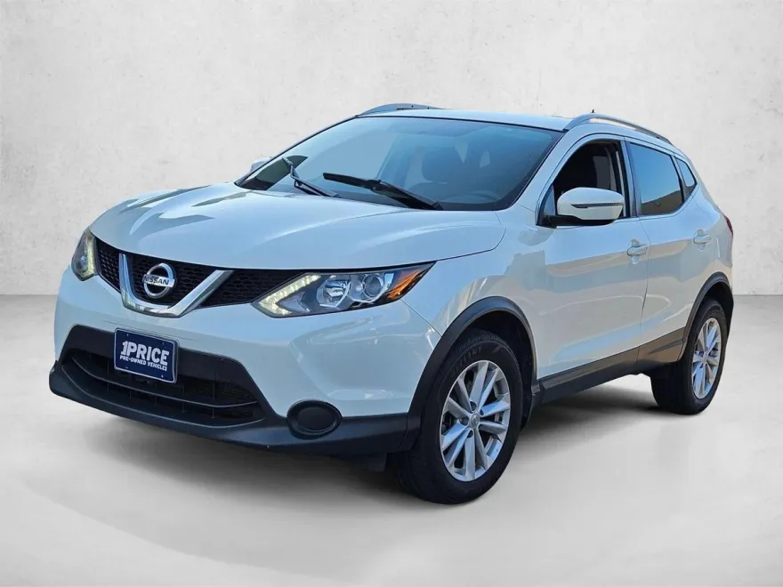 2017 Nissan Rogue Sport SV photo 1