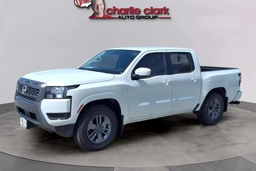 2025 Nissan Frontier SV photo 1