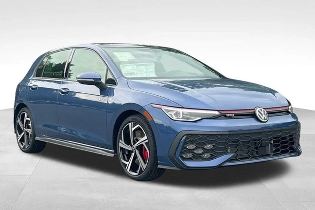 2025 Volkswagen Golf GTI SE photo 1