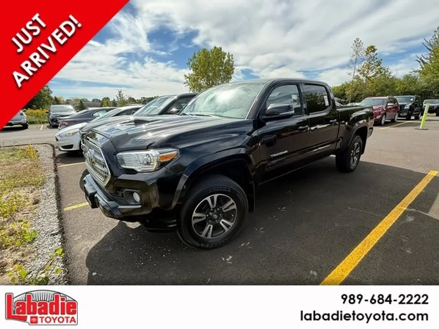 2016 Toyota Tacoma TRD Sport V6 photo 1