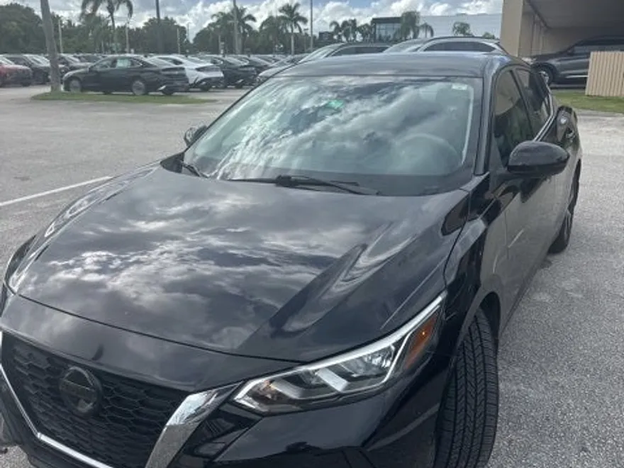 2021 Nissan Sentra SV photo 1