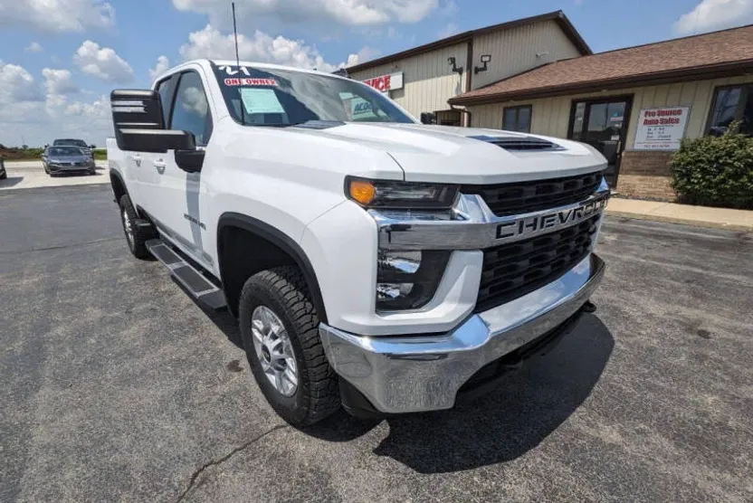 2021 Chevrolet Silverado 2500HD LT photo 1