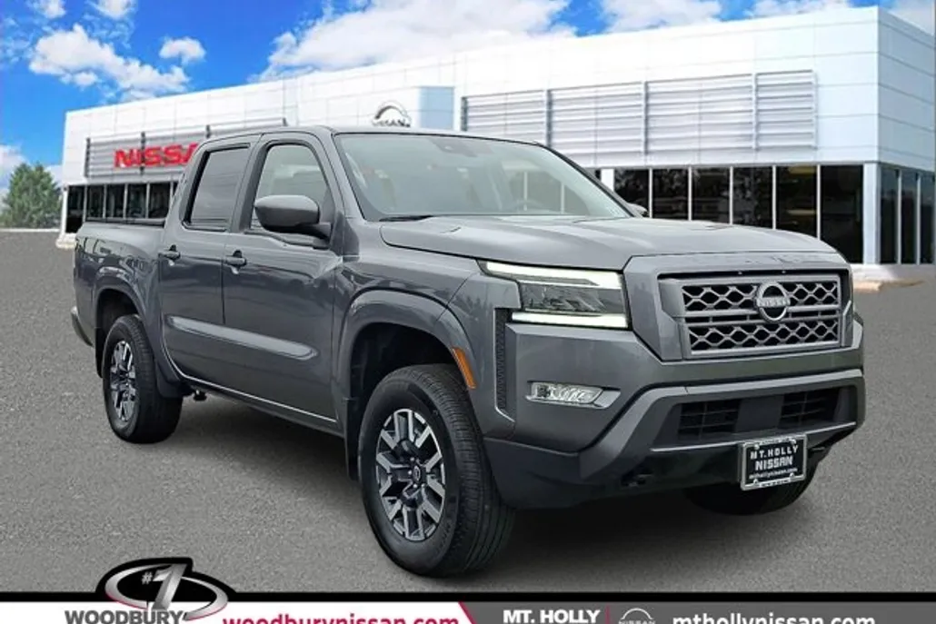 2024 Nissan Frontier SL photo 1