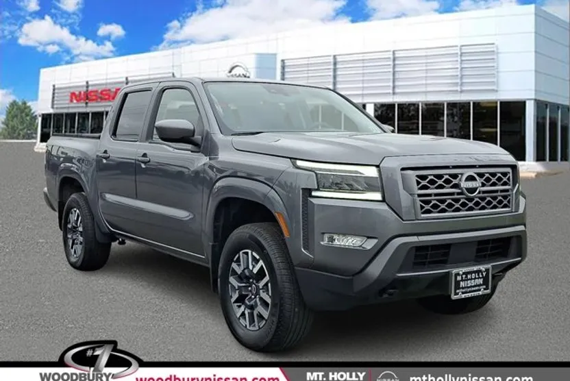 2024 Nissan Frontier SL photo 1