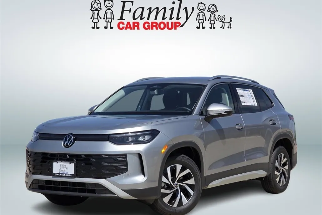 2025 Volkswagen Tiguan S photo 1