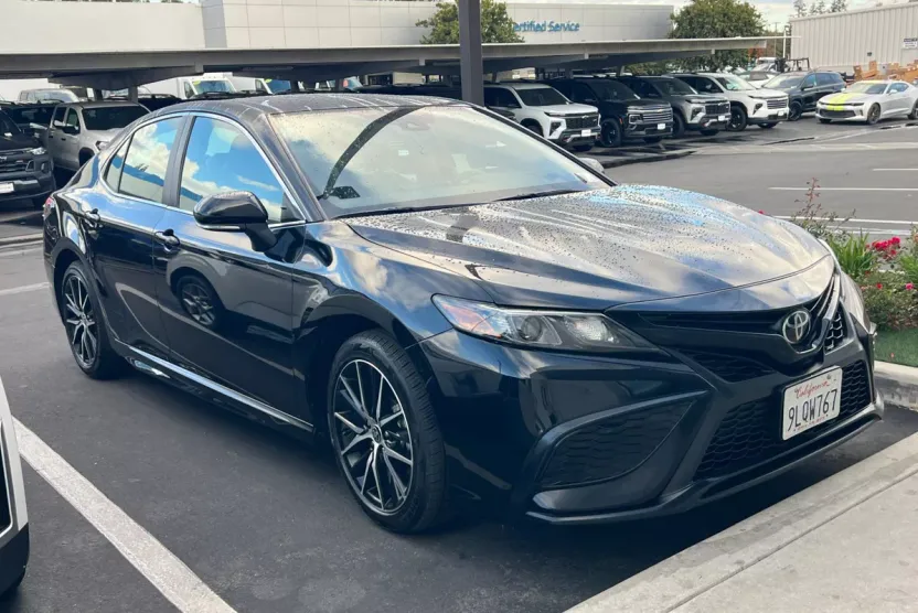 2024 Toyota Camry SE photo 1
