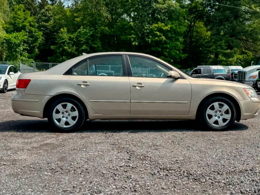 2009 Hyundai Sonata GLS photo 1
