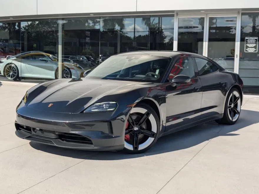 2025 Porsche Taycan 4S photo 1