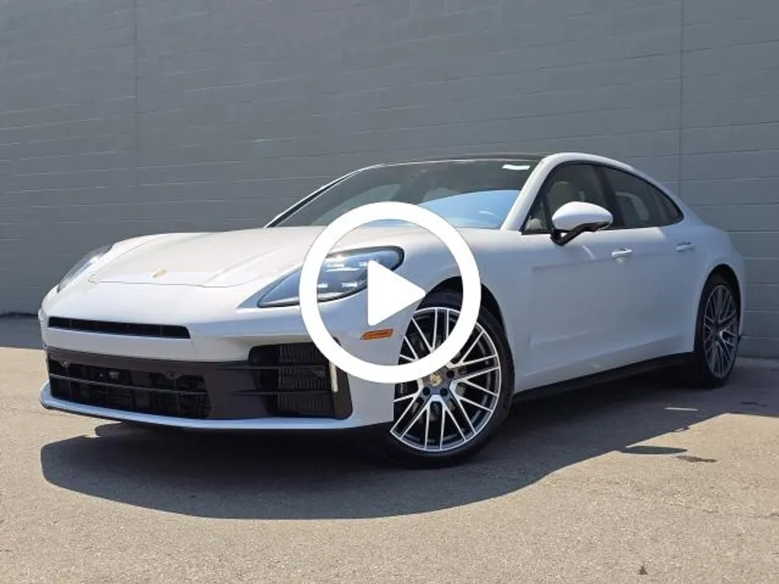 2025 Porsche Panamera 4 photo 1