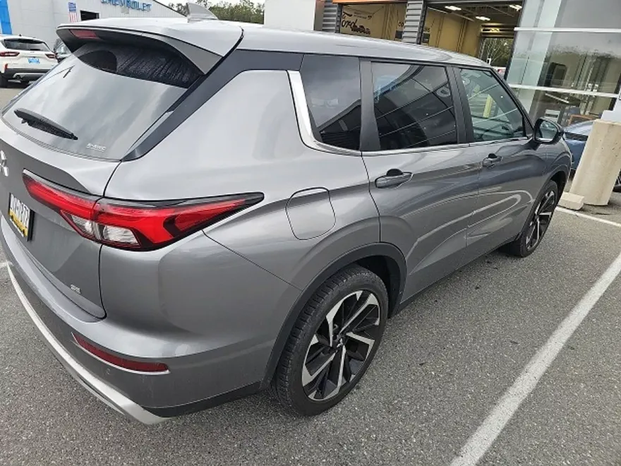2022 Mitsubishi Outlander Black Edition LE SEL GT photo 1