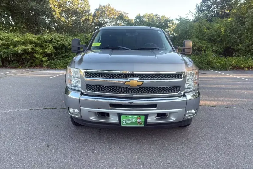 2012 Chevrolet Silverado 1500 LT photo 1