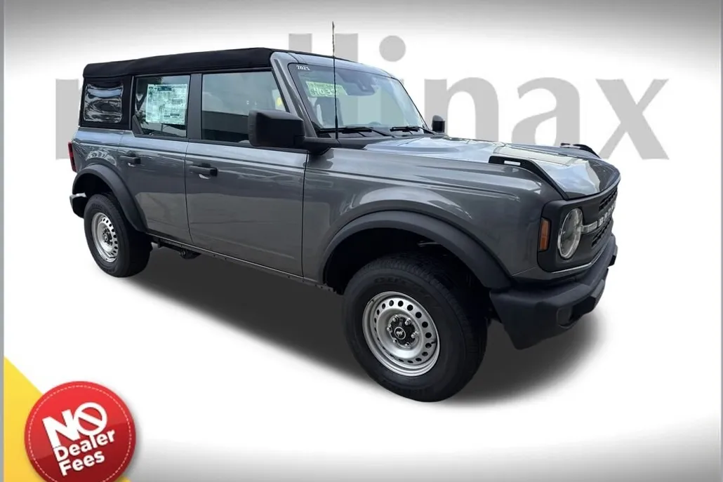2025 Ford Bronco Base photo 1