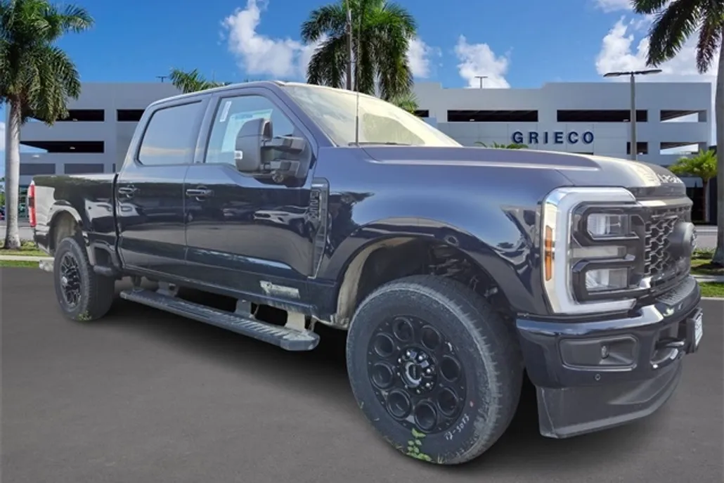 2025 Ford F-250 Lariat photo 1