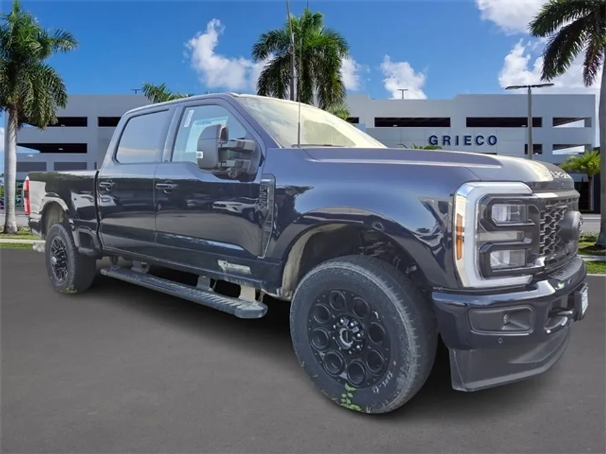 2025 Ford F-250 Lariat photo 1