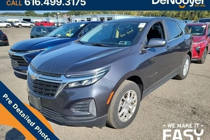 2022 Chevrolet Equinox LT photo 1