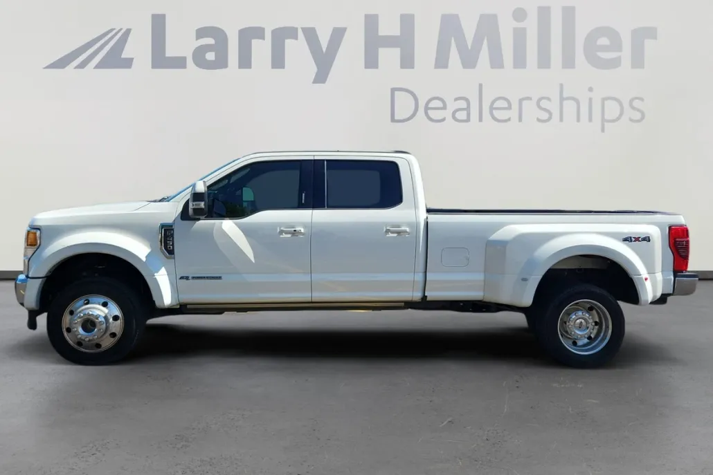 2022 Ford F-450 Lariat photo 1