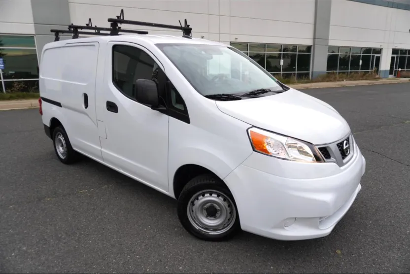 2020 Nissan NV200 S photo 1