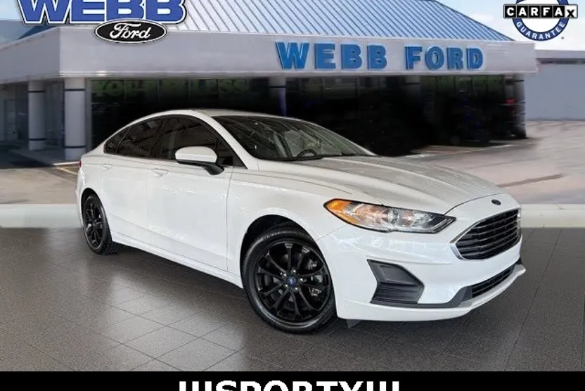 2020 Ford Fusion SE photo 1