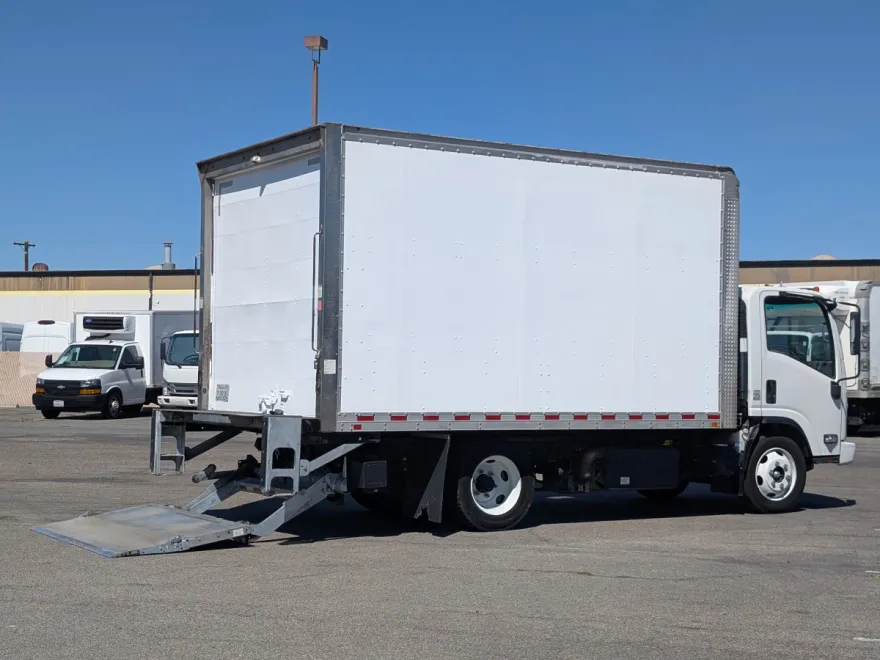 2021 Chevrolet Silverado photo 1