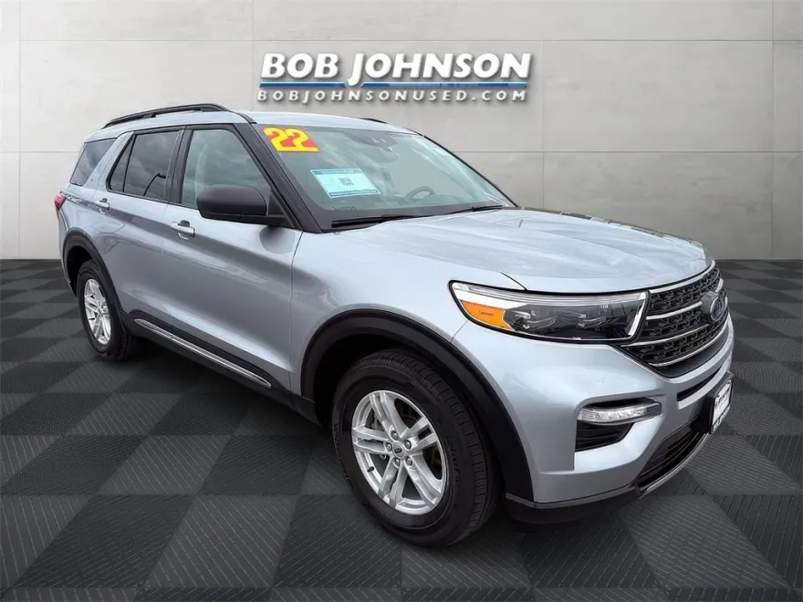2022 Ford Explorer XLT photo 1