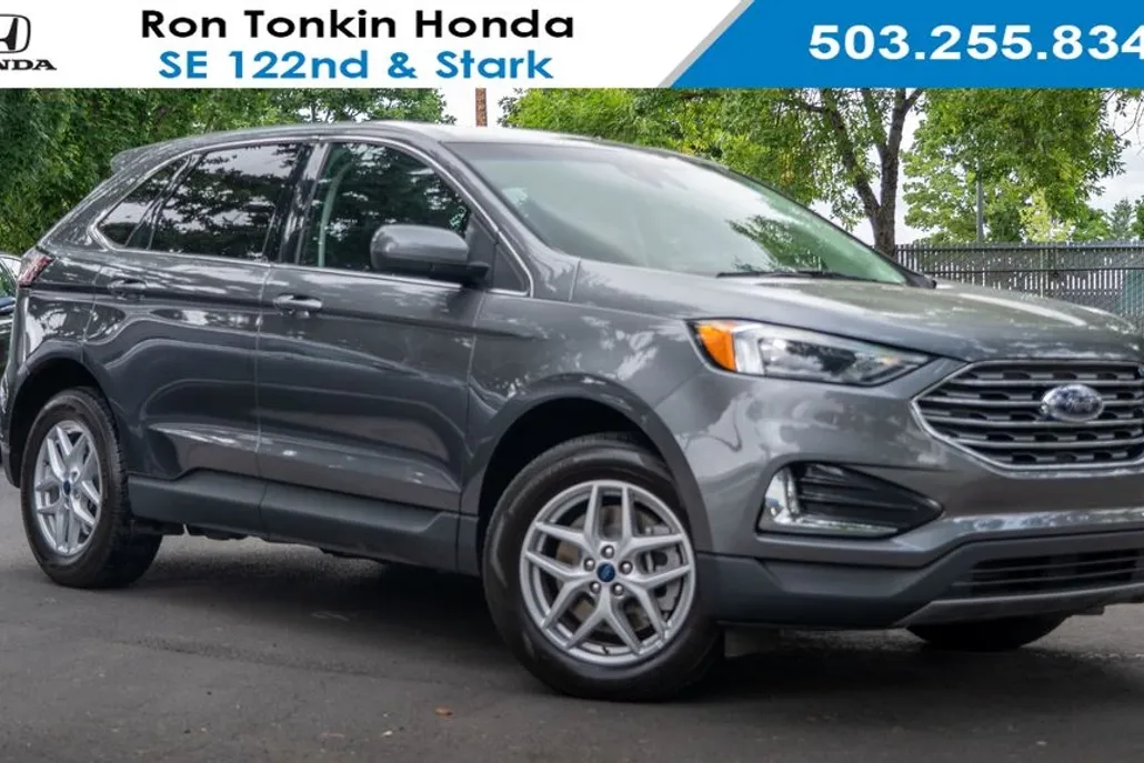 2022 Ford Edge SEL photo 1