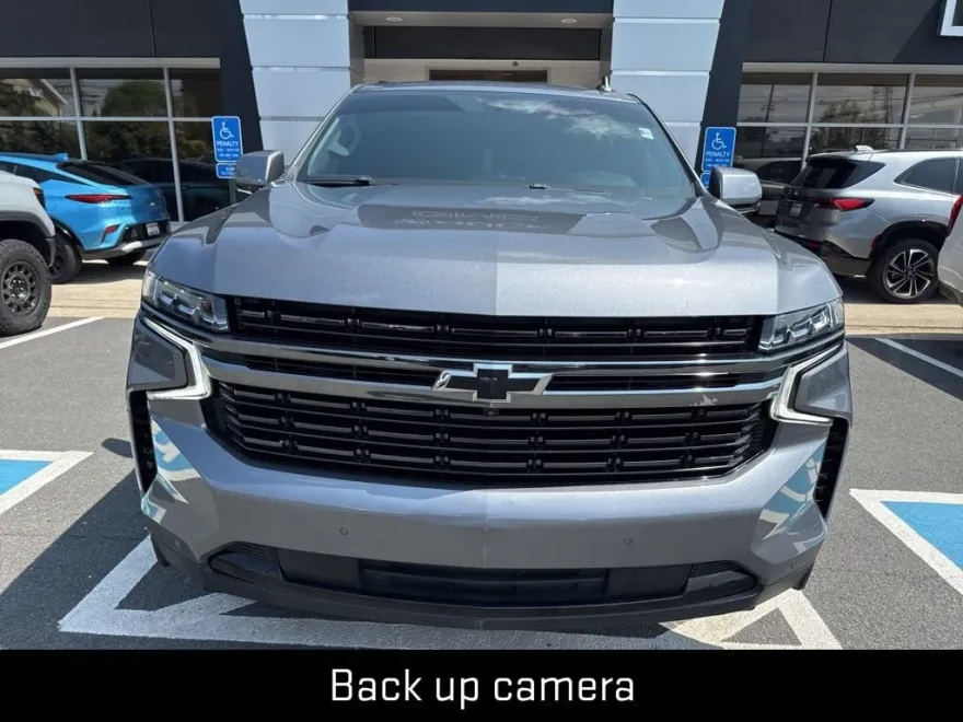 2022 Chevrolet Suburban RST photo 1