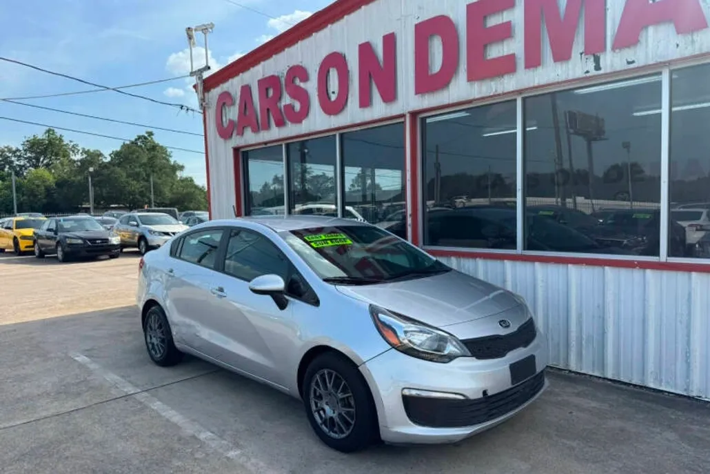 2017 Kia Rio LX photo 1