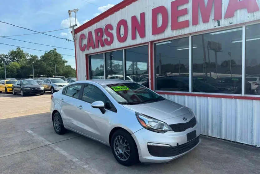 2017 Kia Rio LX photo 1