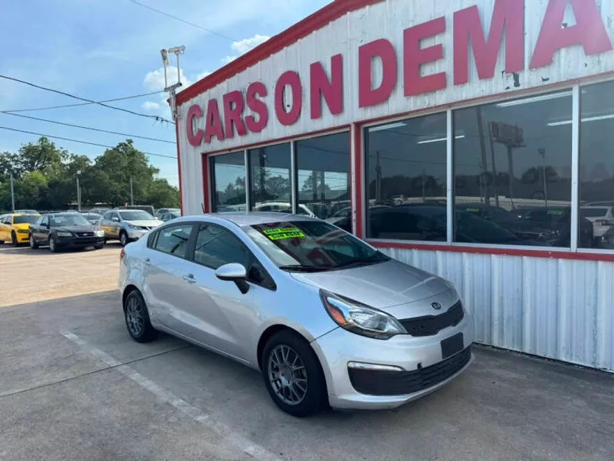 2017 Kia Rio LX photo 1