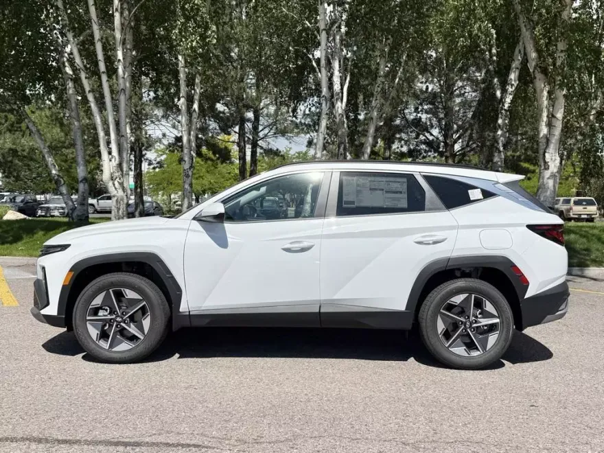 2025 Hyundai Tucson SEL photo 1