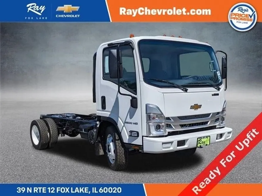 2025 Chevrolet Silverado 4500HD Base photo 1