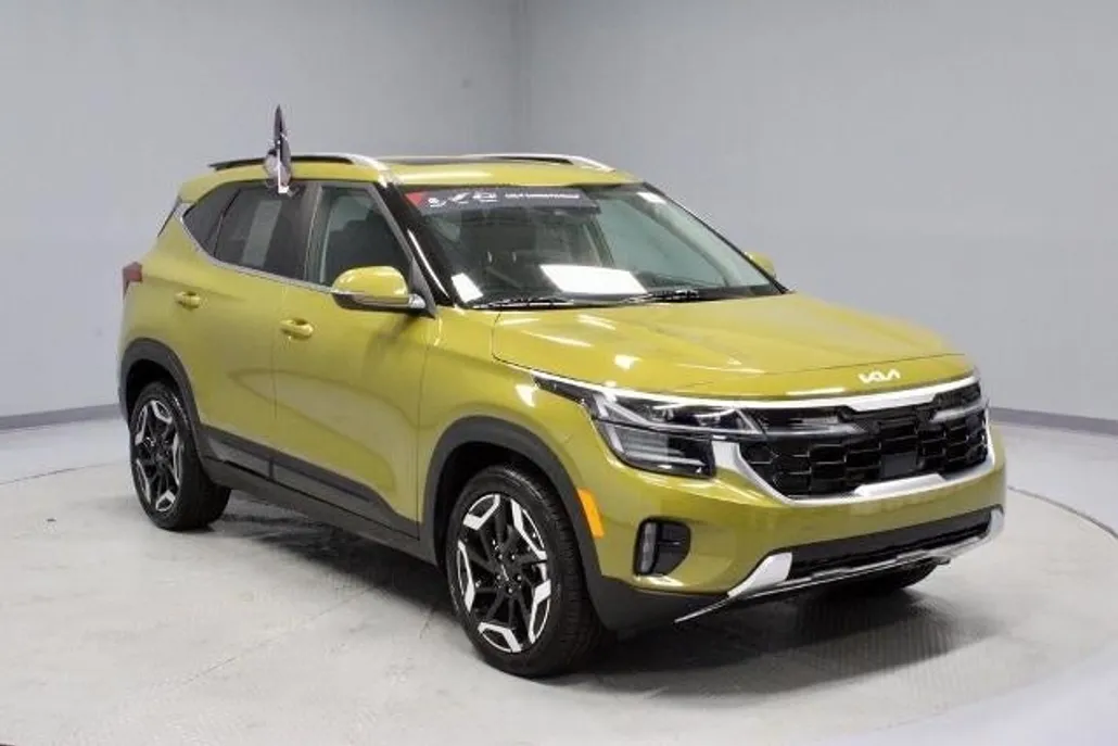 2024 Kia Seltos SX photo 1
