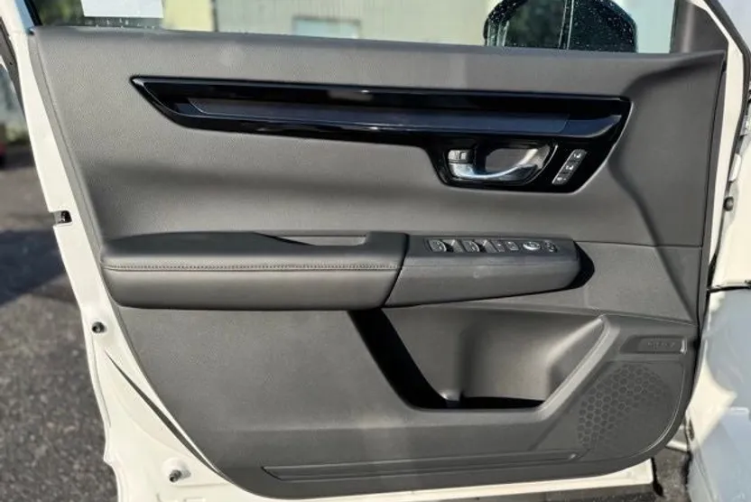 2026 Honda CR-V Hybrid Sport Touring photo 1