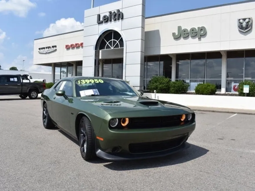2023 Dodge Challenger R/T photo 1