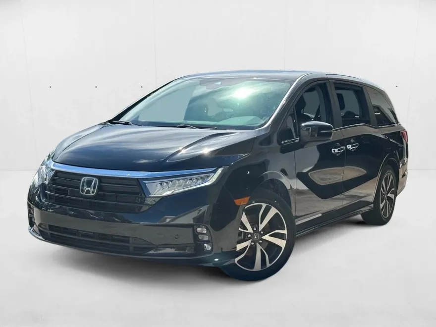2024 Honda Odyssey Touring photo 1