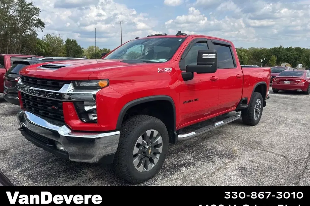 2020 Chevrolet Silverado 3500HD LT photo 1