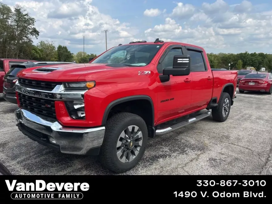 2020 Chevrolet Silverado 3500HD LT photo 1