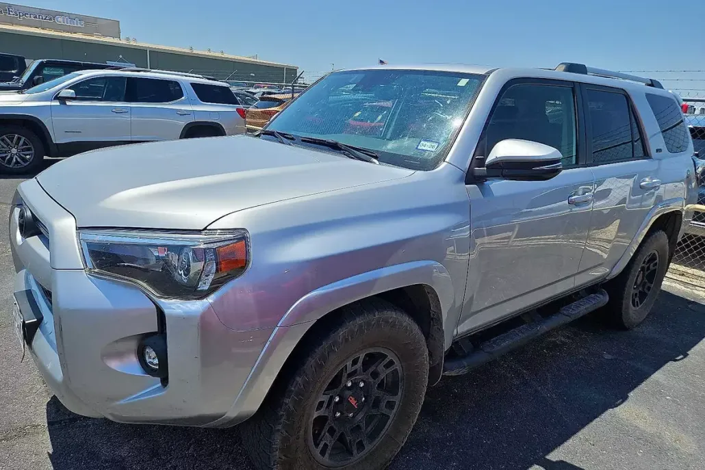2023 Toyota 4Runner SR5 Premium photo 1