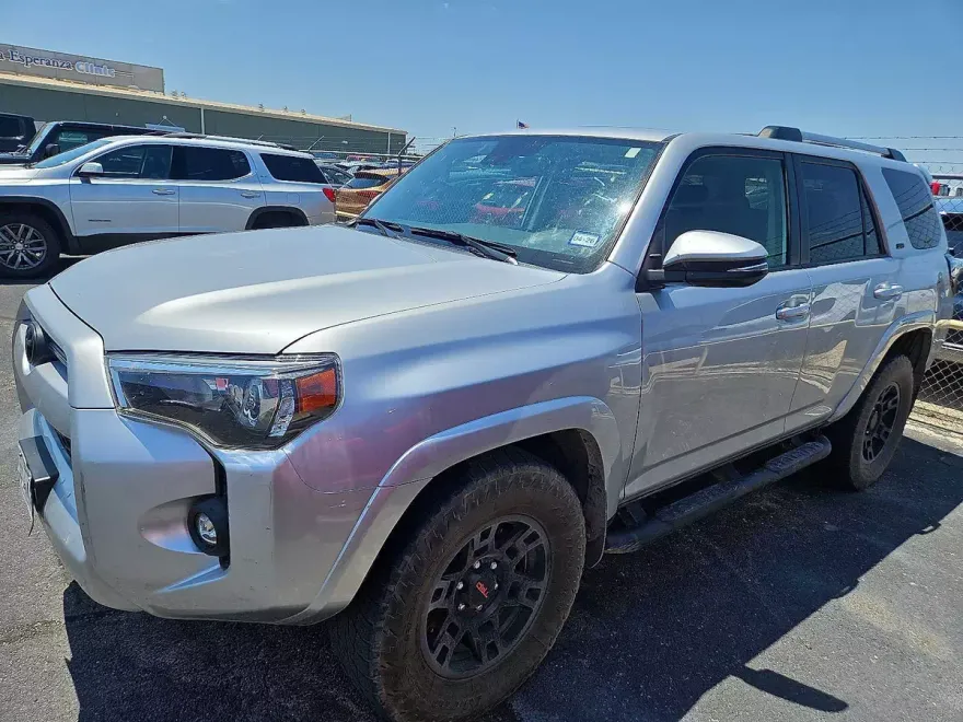 2023 Toyota 4Runner SR5 Premium photo 1