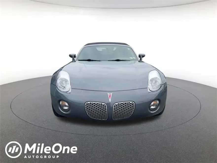 2008 Pontiac Solstice Base Convertible photo 1