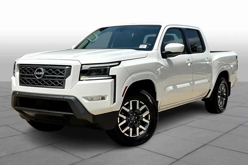 2024 Nissan Frontier SL photo 1
