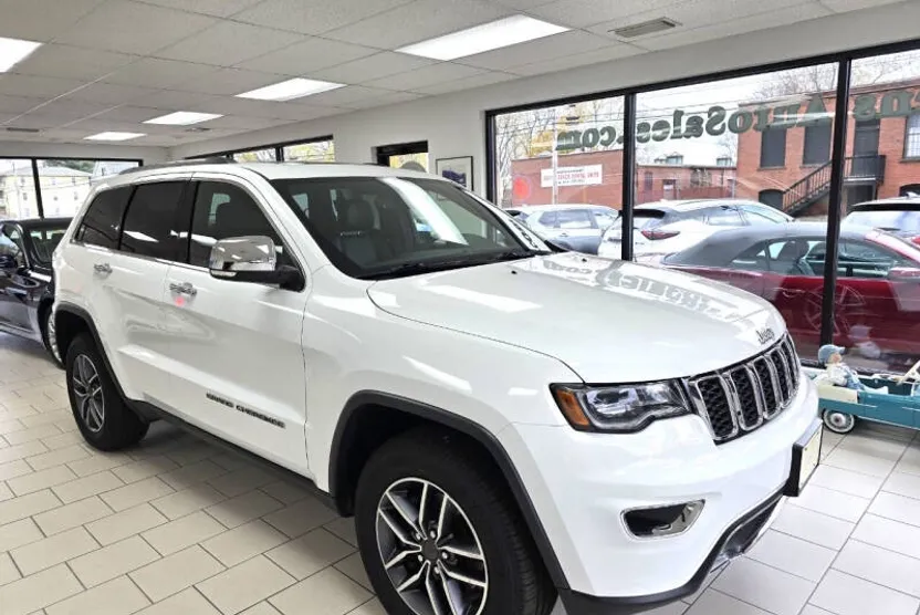 2021 Jeep Grand Cherokee Limited photo 1