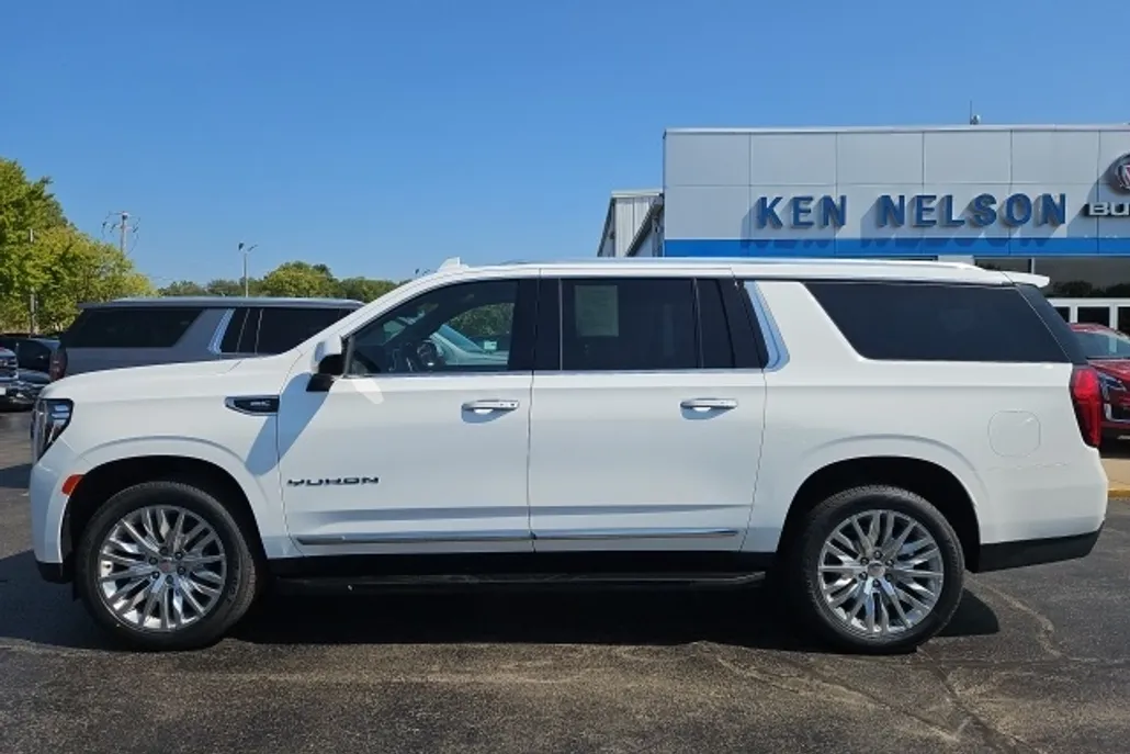 2023 Gmc Yukon XL SLT photo 1