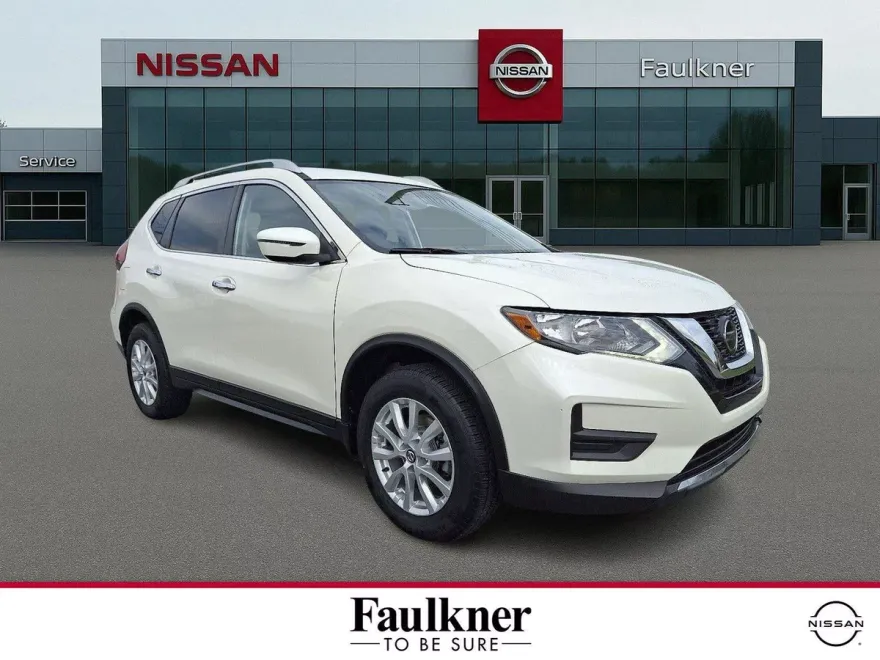 2018 Nissan Rogue AWD SV photo 1