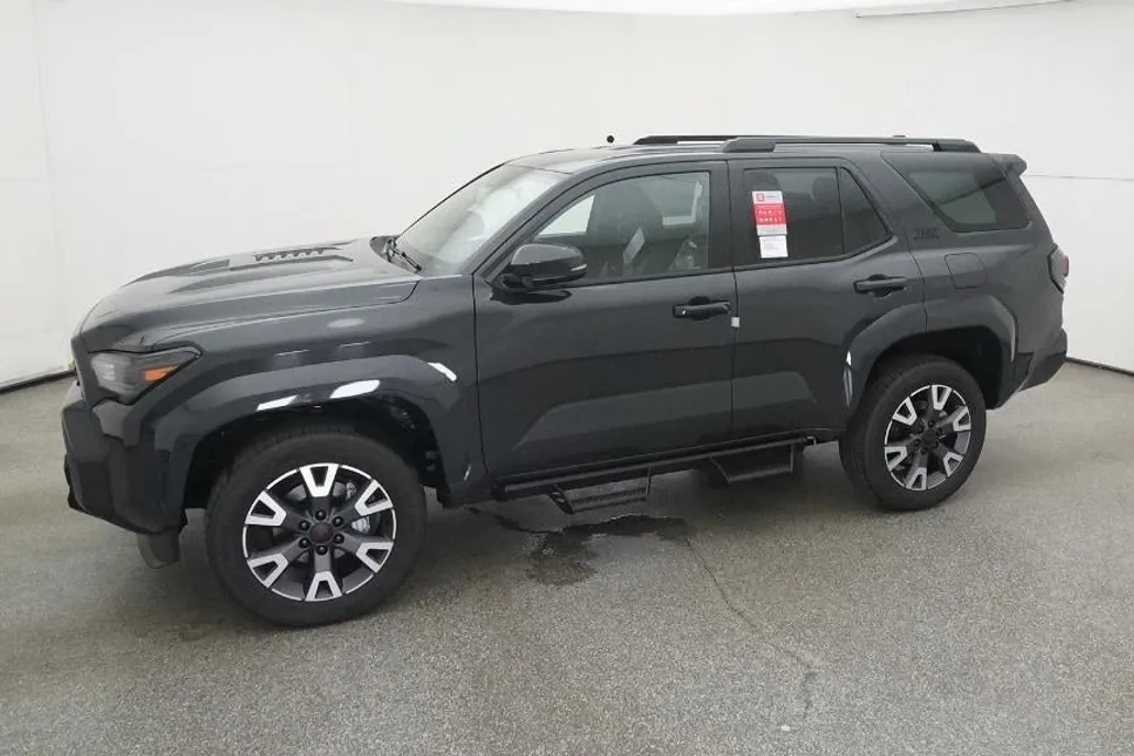 2025 Toyota 4Runner TRD Sport photo 1