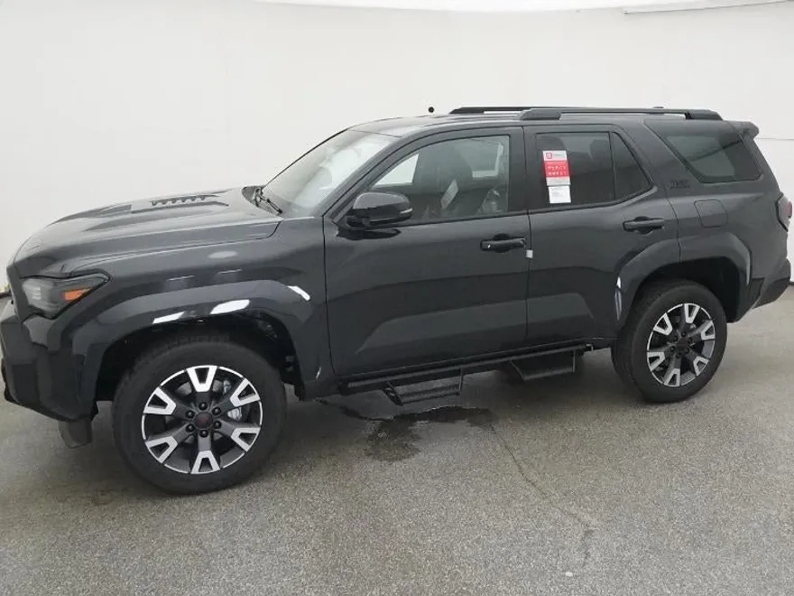 2025 Toyota 4Runner TRD Sport photo 1