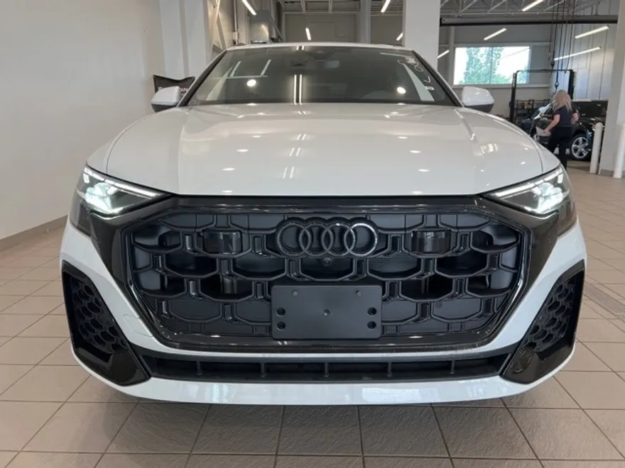 2025 Audi Q8 55 Premium Plus photo 1