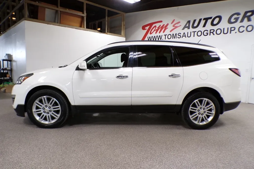 2015 Chevrolet Traverse 1LT photo 1