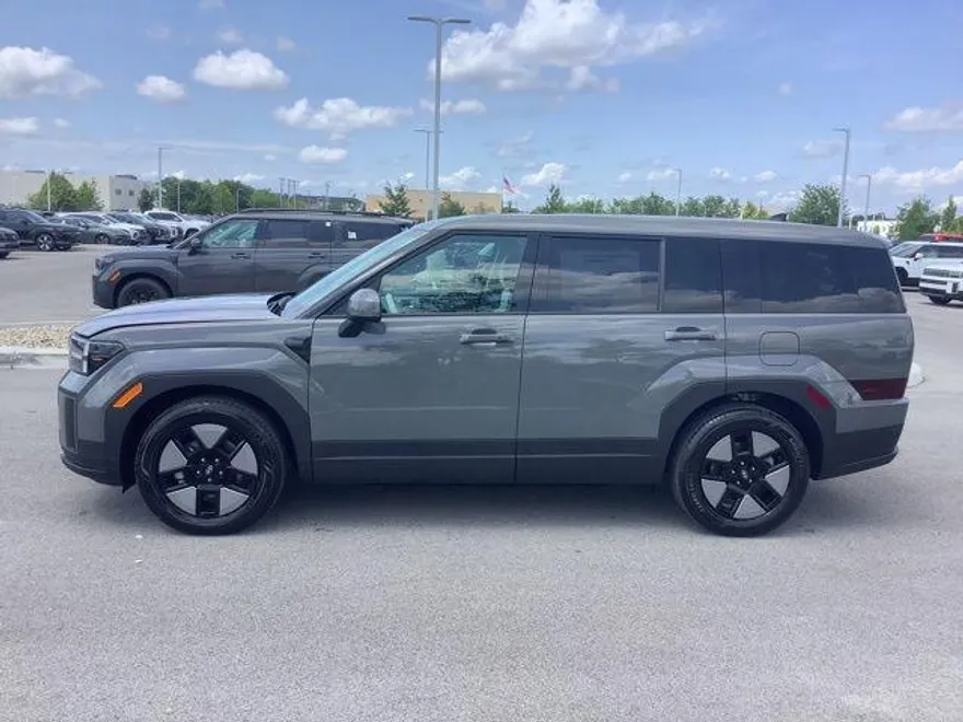 2026 Hyundai Santa Fe SE photo 1