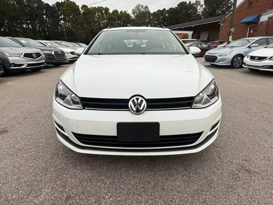 2017 Volkswagen Golf SportWagen TSI S photo 1